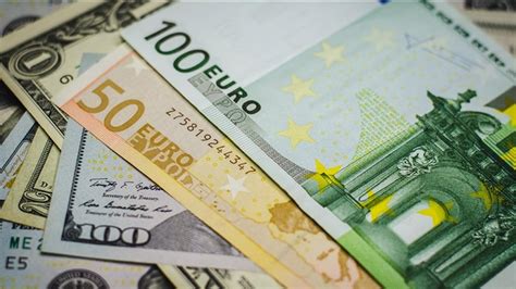 D­o­l­a­r­ ­2­7­ ­l­i­r­a­,­ ­e­u­r­o­ ­2­9­ ­l­i­r­a­ ­b­a­n­d­ı­n­a­ ­y­e­r­l­e­ş­t­i­:­ ­Y­ü­k­s­e­l­i­ş­ ­s­ü­r­ü­y­o­r­